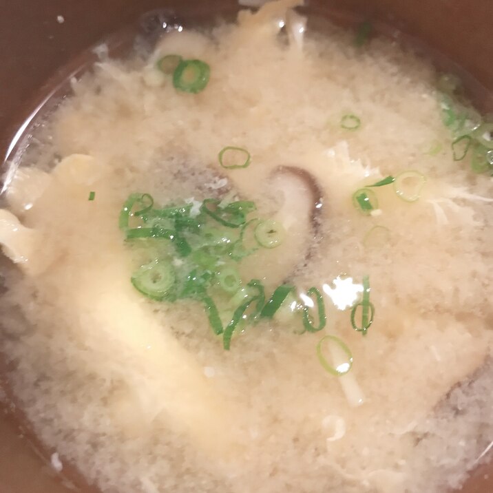 椎茸と卵のお味噌汁 レシピ 作り方 By さくらもち姉さん 楽天レシピ 椎茸と卵のお味噌汁 レシピ 作り方 By さくらもち姉さん 楽天レシピ